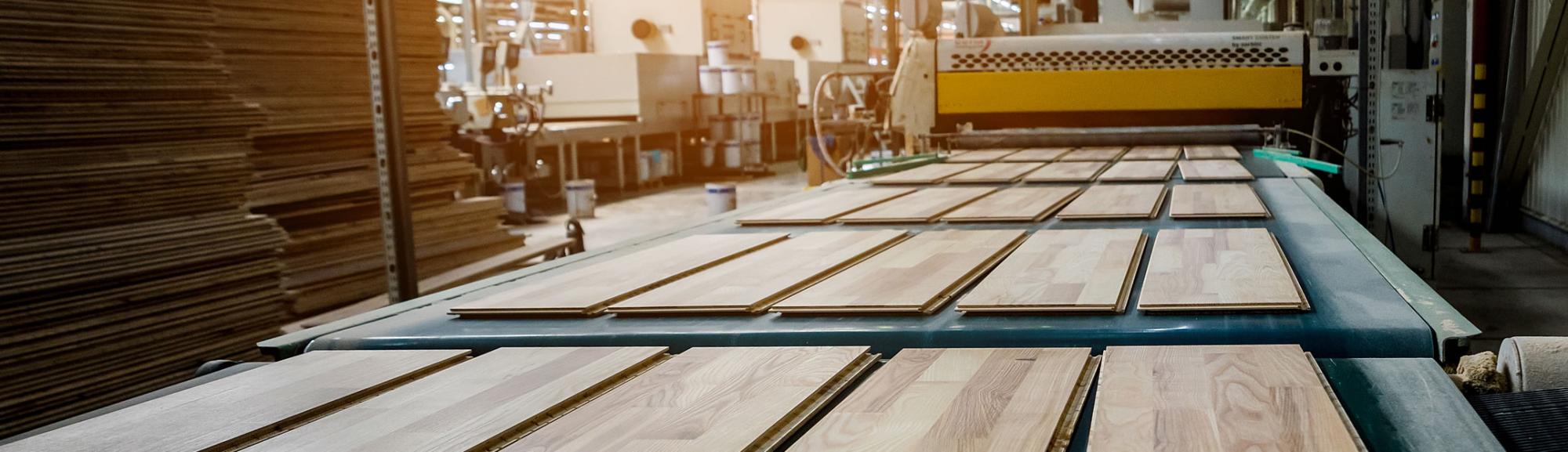 Industrie du bois - convoyeur de lames de parquet